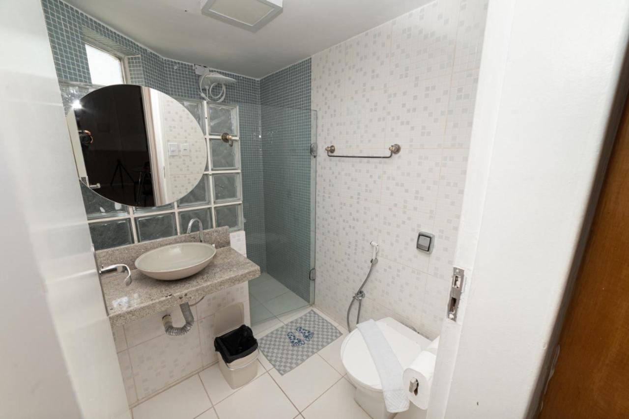 Por Temporada Em Ponta Verde, Com 02 Quartos Com Vista Lateral Mar - Localizacao Na Orla De *