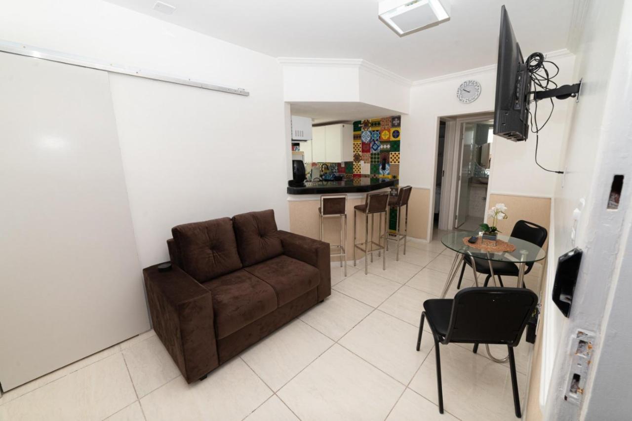 Por Temporada Em Ponta Verde, Com 02 Quartos Com Vista Lateral Mar - Localizacao Na Orla De *